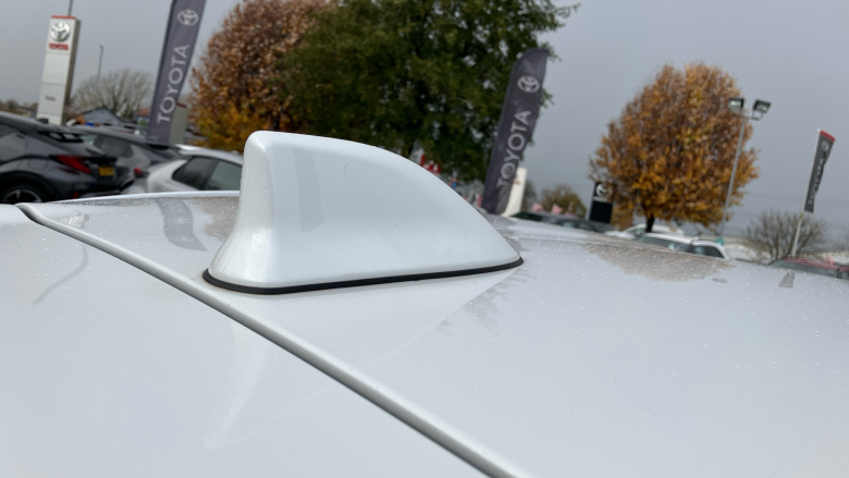 Toyota Yaris 1.5 Hybrid Design 5dr CVT Hybrid Hatchback